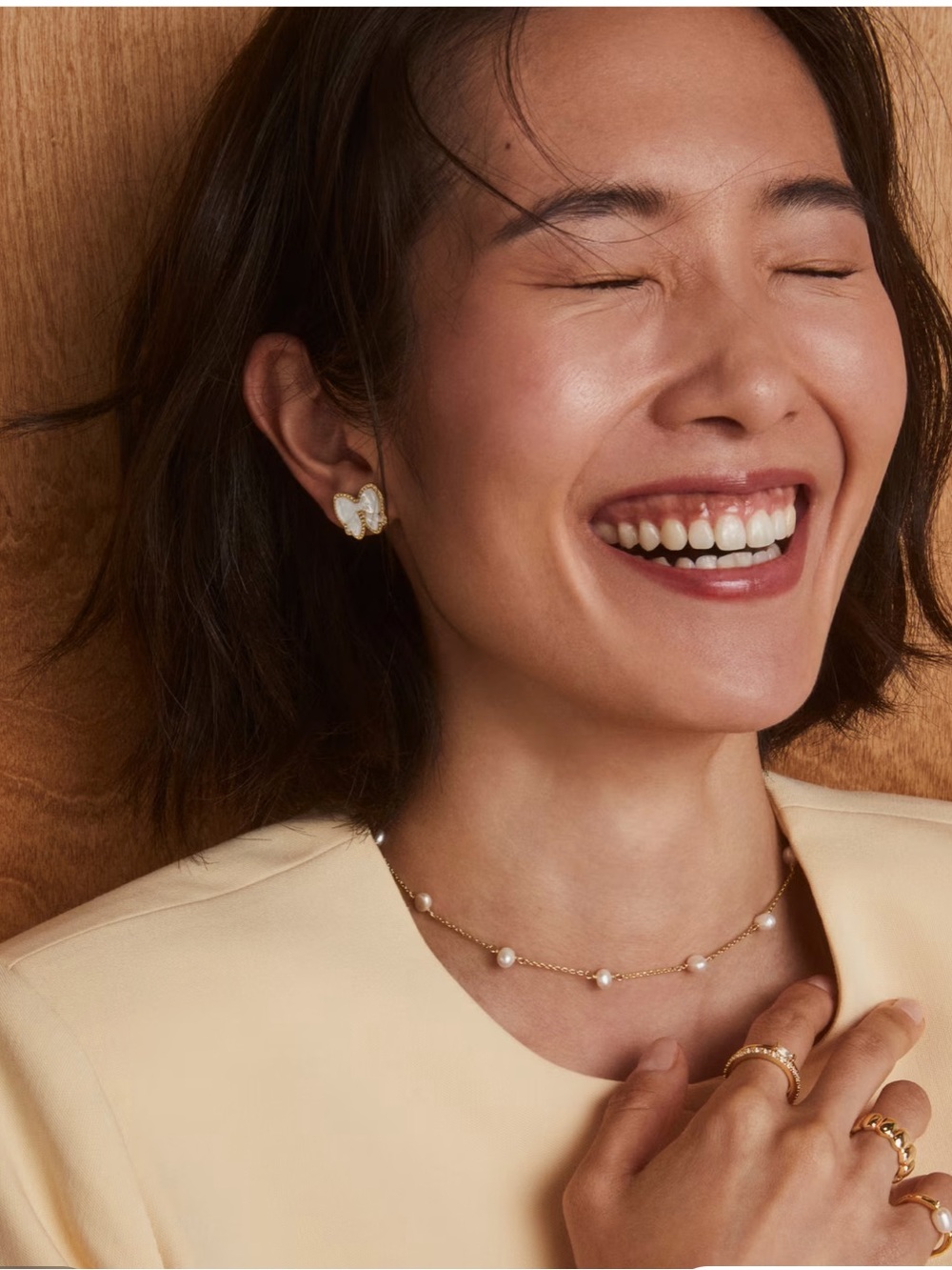 Kendra Scott Leighton Gold Freshwater Pearl Strand Necklace - Picture 4 of 10